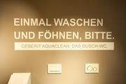 Spruch Dusch-WC im Bäderschauraum von Haustechnik Egger GmbH in Matrei i. Osttirol
