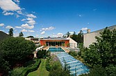 Poolheizung am Dach eines Hauses