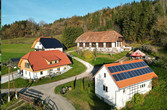 Bauernhof mit Photovoltaikanlage