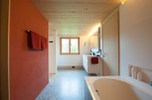 Fugenloses Bad mit Badewanne