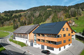 Wohnhaus eines Bauernhofes mit SST Indach Solarthermieanlage, Referenzprojekt eines HSH-Installatörs