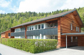 Mehrfamilienhaus mit SST Fassadenkollektor für Solarthermie, Referenzprojekt eines HSH-Installatörs