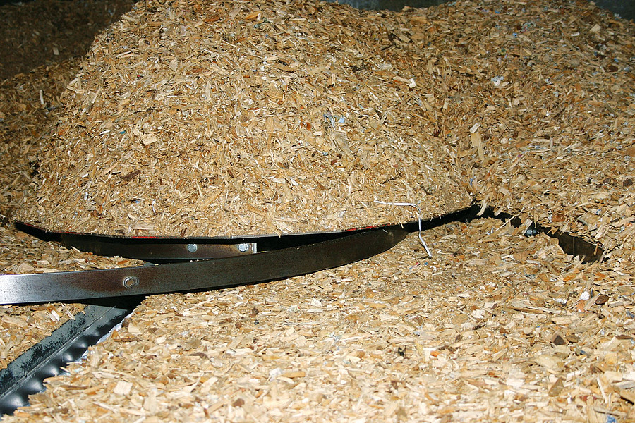Ein Bodenrührwerk im Hackschnitzellager