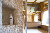 Badezimmer mit Naturstein