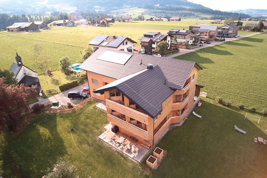 Pension Schtubat mit Wärmepumpe und Solaranlage
