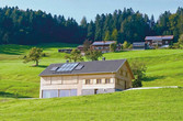 Einfamilienhaus mit SST Indach Solarthermieanlage, Referenzprojekt eines HSH-Installatörs