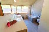 Bad mit Badewanne