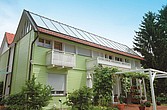 Solaranlage am Dach eines Hauses