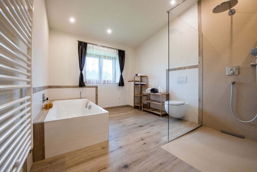 Badezimmer mit Lehmputz