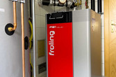 : Neu im Heizraum: der Pelletskessel PE1 mit 20 kW von FRÖLING