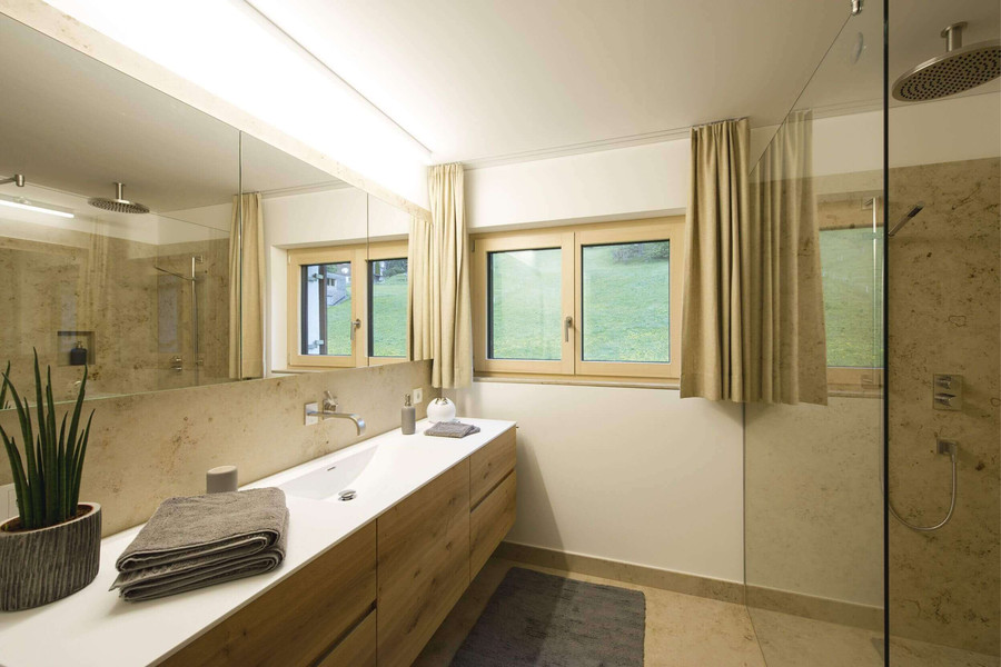 Badezimmer in Brauntönen