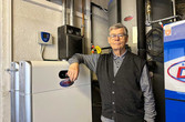 Johann Seitz mit Stromspeicher (30 kW)