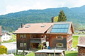 Solaranlage am Dach eines Hauses