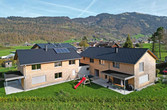 Einfamilien-Doppelhaus mit SST Indach Solarthermieanlage, Referenzprojekt eines HSH-Installatörs