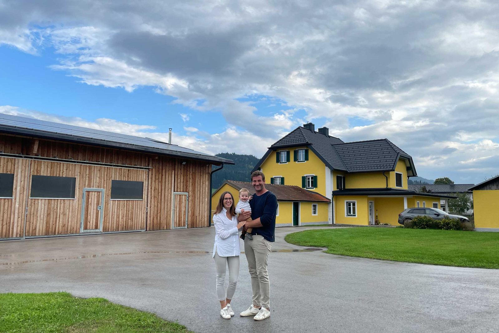 Familie Feichtinger-Sacherer versorgt Haus und Biohof mit Erneuerbarer Energie