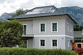 Haus mit Photovoltaikanlage