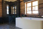freistehende Badewann in denkmalgeschütztem Holzhaus, Christoph Bereuter GmbH, Sibratsgfäll und Lingenau