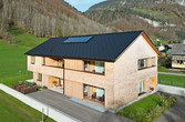 Mehrfamilienhaus mit SST Indach Solarthermieanlage, Referenzprojekt eines HSH-Installatörs